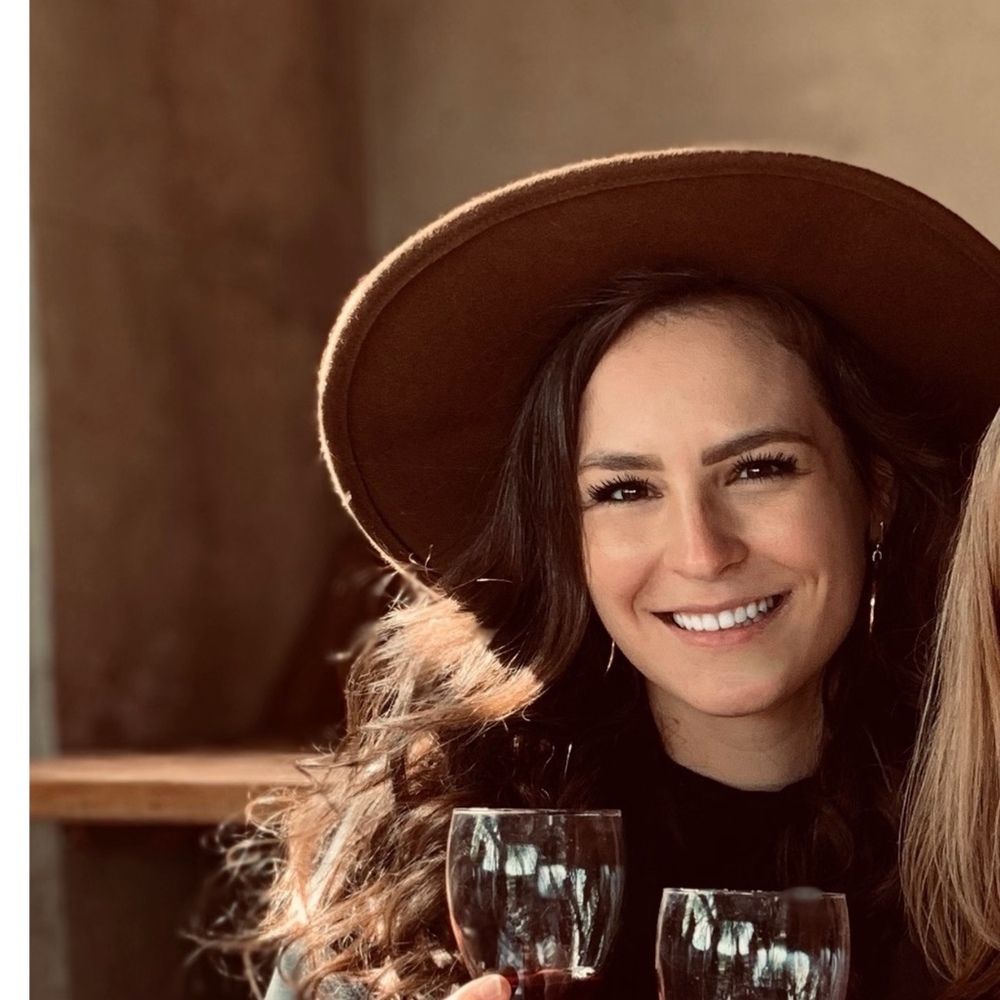 Meet your Posher, Nicole